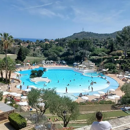 Cap Esterel Vue Et Climatisation Bat E1 303 Face Aux Piscines Apartmán